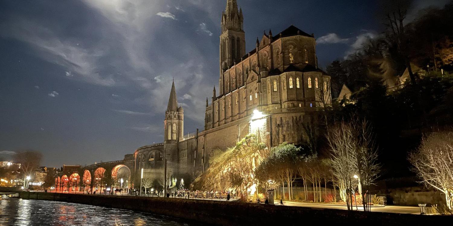 lourdes-abendstimmung_by_Christiane-Raabe_pfarrbriefservice